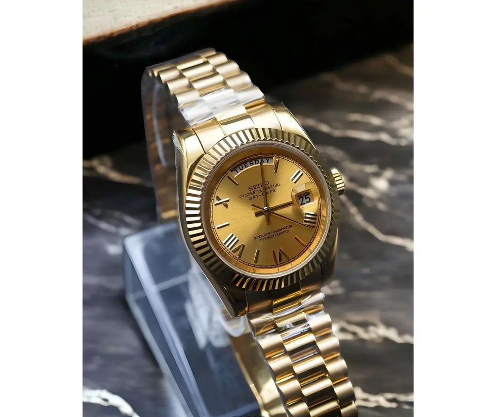 Seikojust Watch - Gold