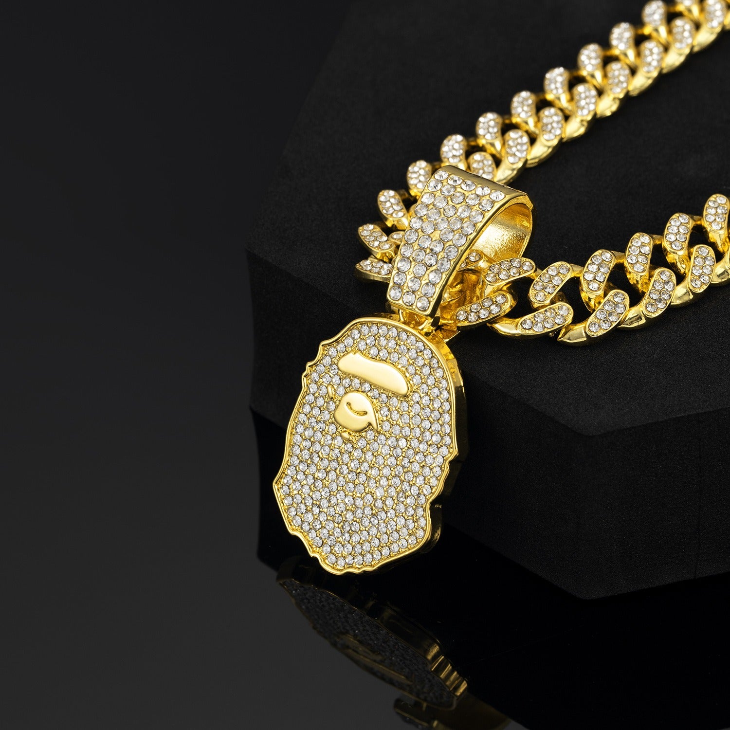 Collier pendentif inspiré du rappeur BG BAPE