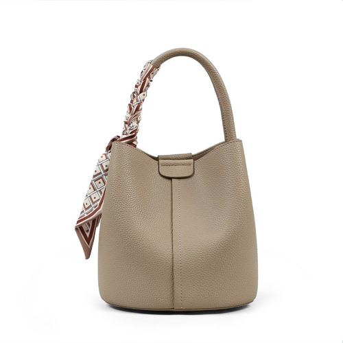 VVS Iconic Leather Bucket bag