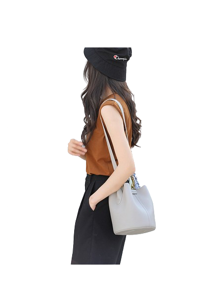 VVS Iconic Leather Bucket bag