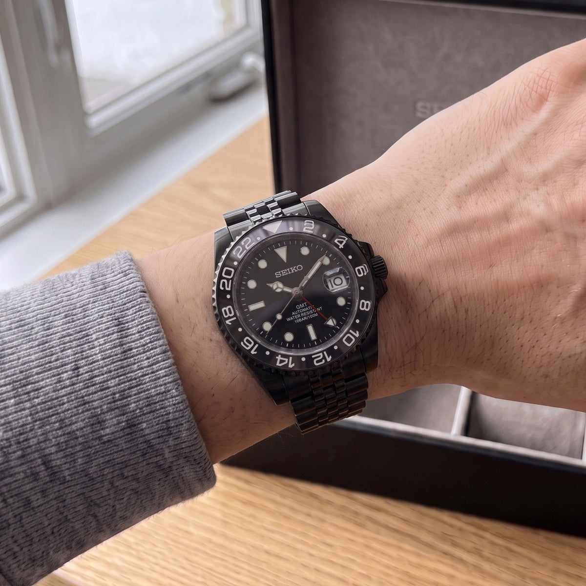Stealth Redstrike Seiko mod GMT on the wrist, Presidential | strap=Presidential