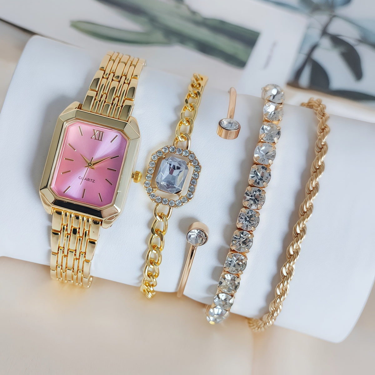 VVS Women's 5-Piece Watch & Bracelet Set